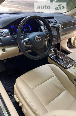 Седан Toyota Camry 2016 в Львові