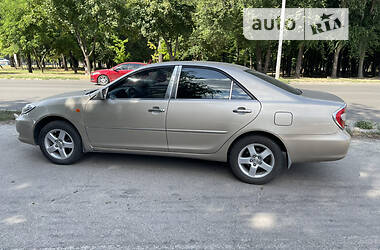 Седан Toyota Camry 2004 в Днепре