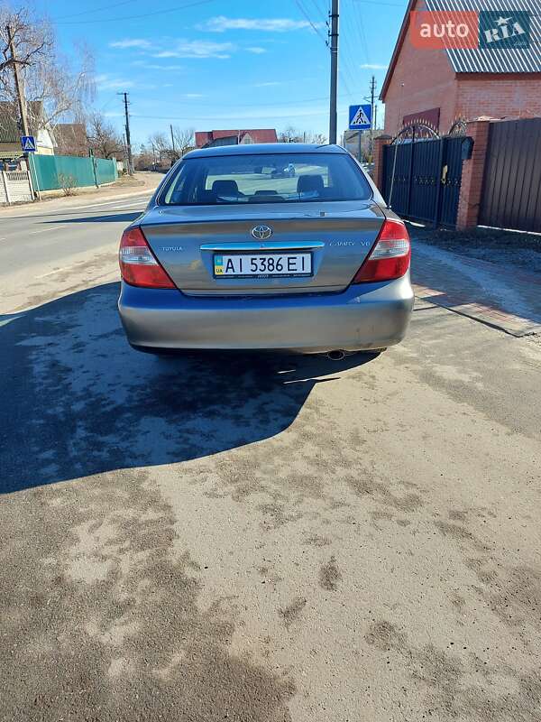 Седан Toyota Camry 2002 в Києві