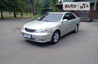 Седан Toyota Camry 2004 в Киеве