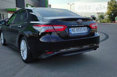 Седан Toyota Camry 2017 в Кривом Роге