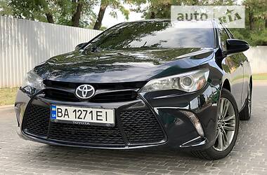 Седан Toyota Camry 2015 в Днепре