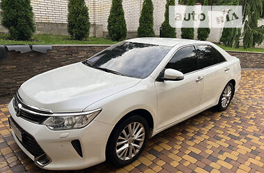 Седан Toyota Camry 2015 в 