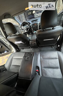 Седан Toyota Camry 2015 в 