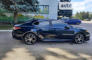 Седан Toyota Camry 2019 в 