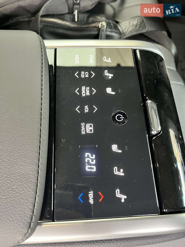 Седан Toyota Camry 2021 в Кривом Роге