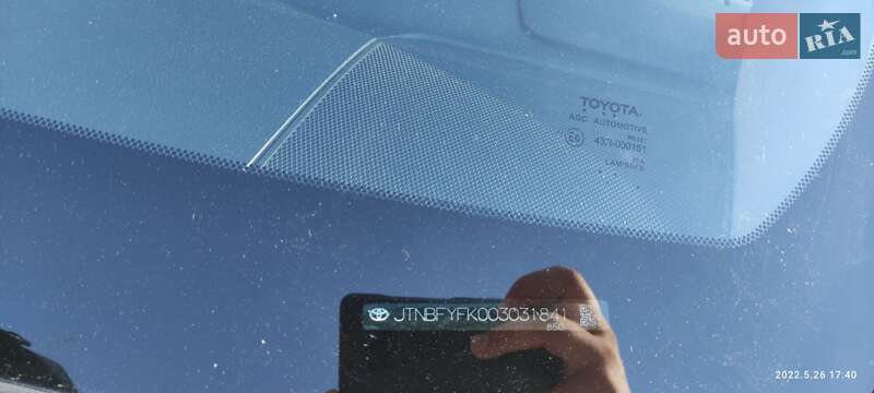 Седан Toyota Camry 2015 в Полтаві