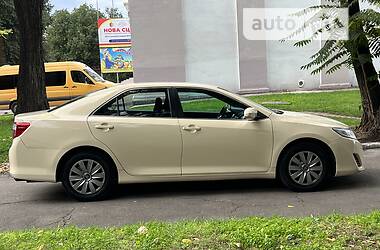 Седан Toyota Camry 2015 в Каменском