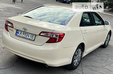 Седан Toyota Camry 2015 в Каменском