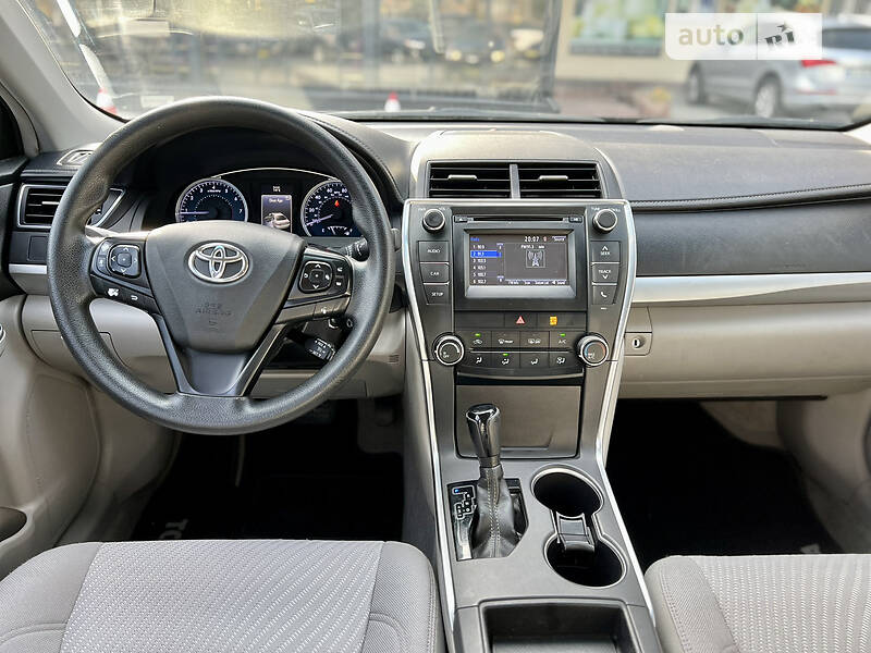 Седан Toyota Camry 2016 в Вінниці