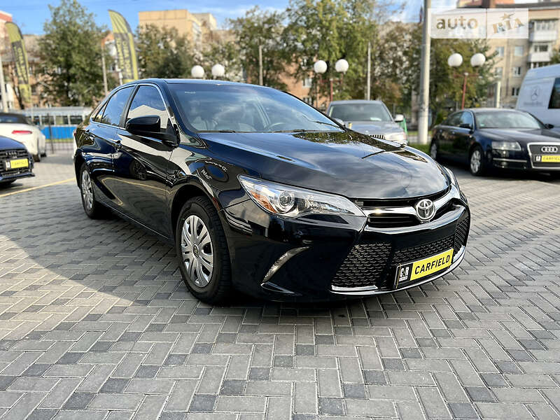Седан Toyota Camry 2016 в Вінниці