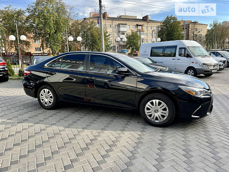 Седан Toyota Camry 2016 в Вінниці