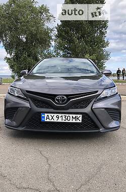 Седан Toyota Camry 2020 в Киеве