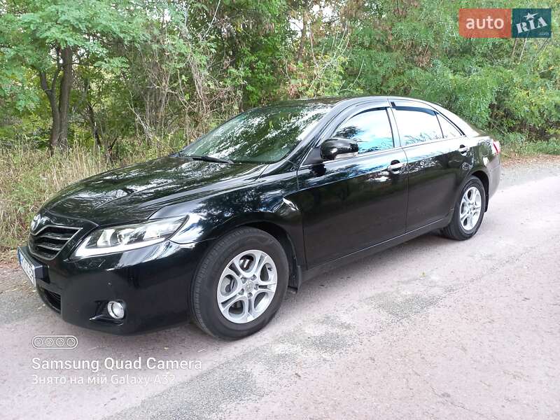 Седан Toyota Camry 2009 в Коростені