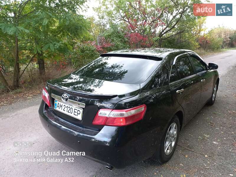 Седан Toyota Camry 2009 в Коростені