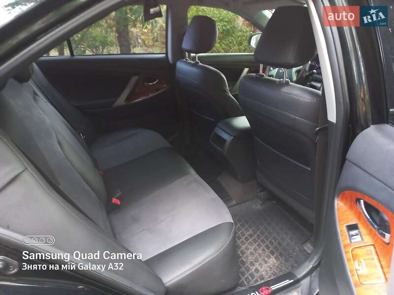 Седан Toyota Camry 2009 в Коростені