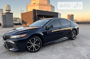 Седан Toyota Camry 2018 в 