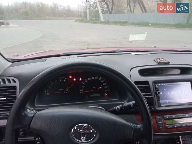 Седан Toyota Camry 2003 в Ужгороде