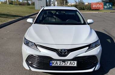 Седан Toyota Camry 2020 в Кривом Роге