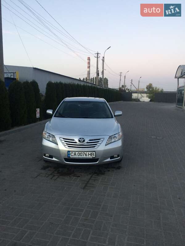 Седан Toyota Camry 2007 в Черкасах