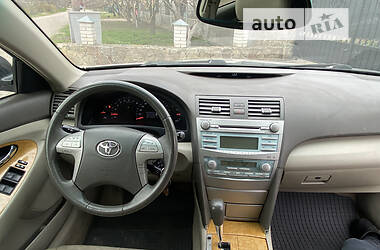 Седан Toyota Camry 2007 в Киеве