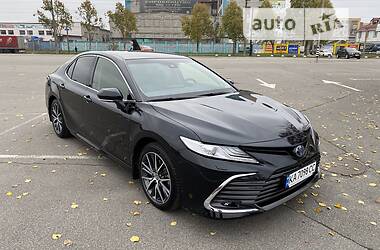 Седан Toyota Camry 2021 в 