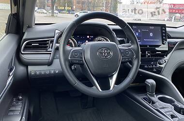 Седан Toyota Camry 2021 в 