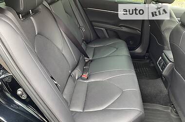 Седан Toyota Camry 2021 в 