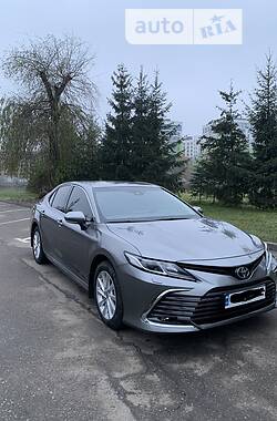 Седан Toyota Camry 2021 в Черновцах