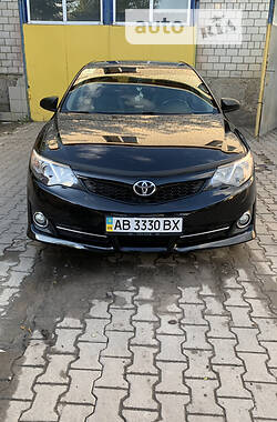Седан Toyota Camry 2012 в Хмільнику