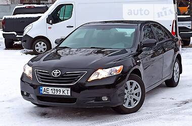 Седан Toyota Camry 2008 в Днепре