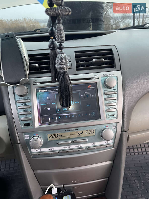 Седан Toyota Camry 2008 в Николаеве
