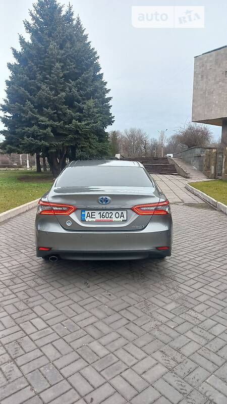 Седан Toyota Camry 2021 в Каменском