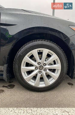 Седан Toyota Camry 2020 в Києві