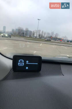 Седан Toyota Camry 2020 в Києві