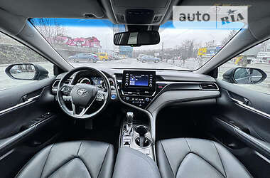 Седан Toyota Camry 2021 в Тернополе