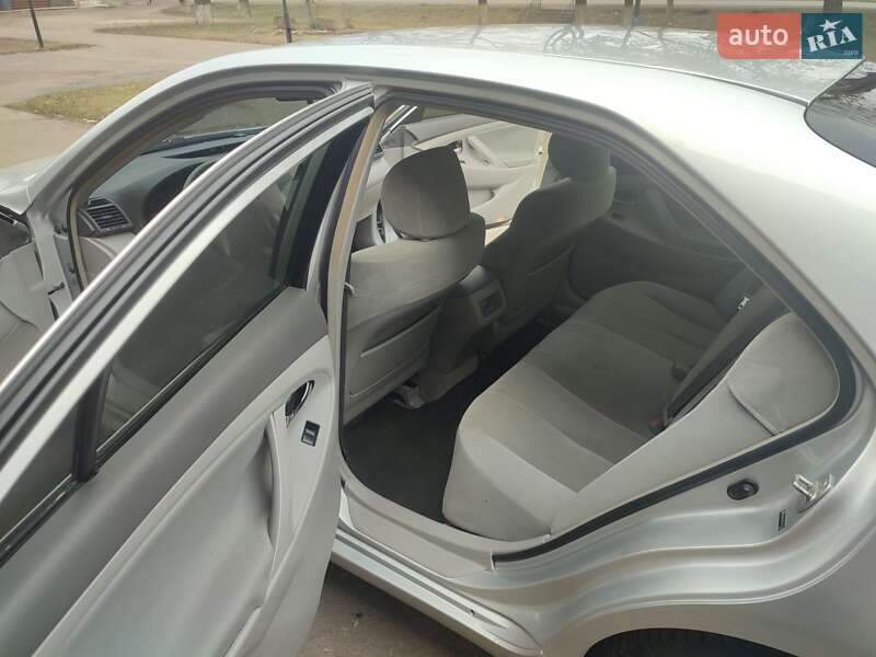 Седан Toyota Camry 2006 в Первомайске