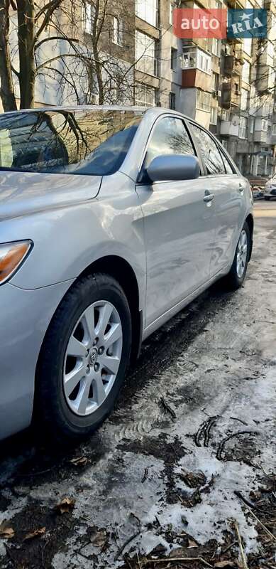 Седан Toyota Camry 2006 в Днепре