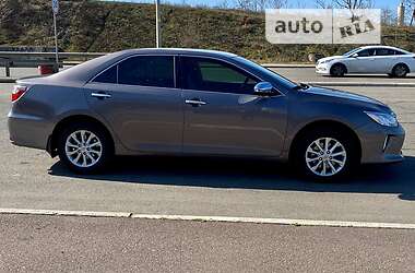 Седан Toyota Camry 2014 в 