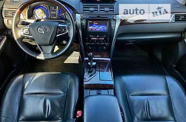 Седан Toyota Camry 2014 в 
