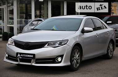 Седан Toyota Camry 2012 в Харкові