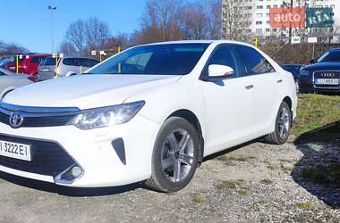 Седан Toyota Camry 2015 в Полтаві