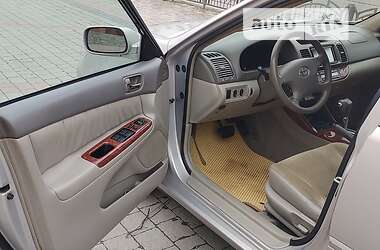 Седан Toyota Camry 2004 в Харькове