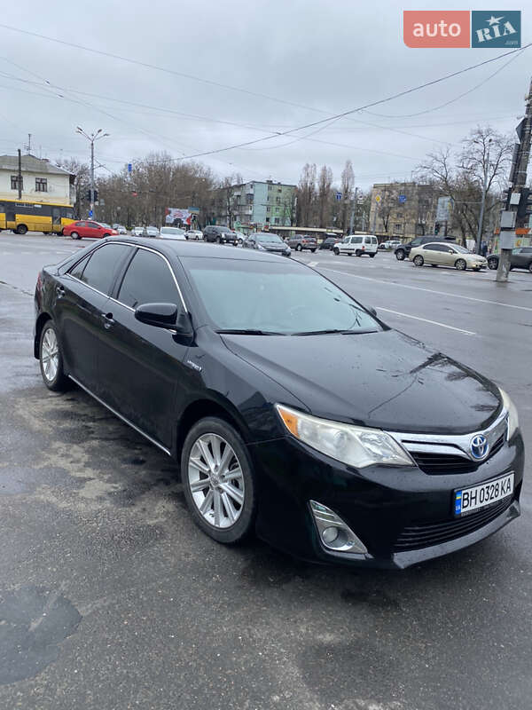 Седан Toyota Camry 2014 в 