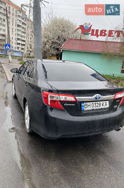 Седан Toyota Camry 2014 в 