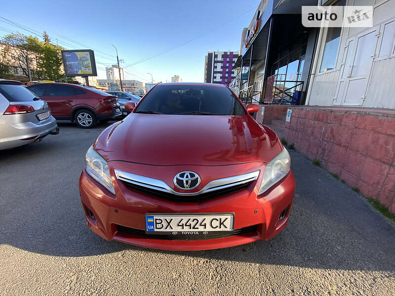 Седан Toyota Camry 2010 в Хмельницком