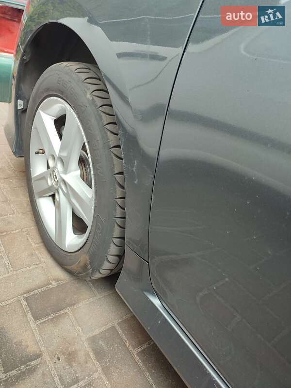 Седан Toyota Camry 2012 в Львове
