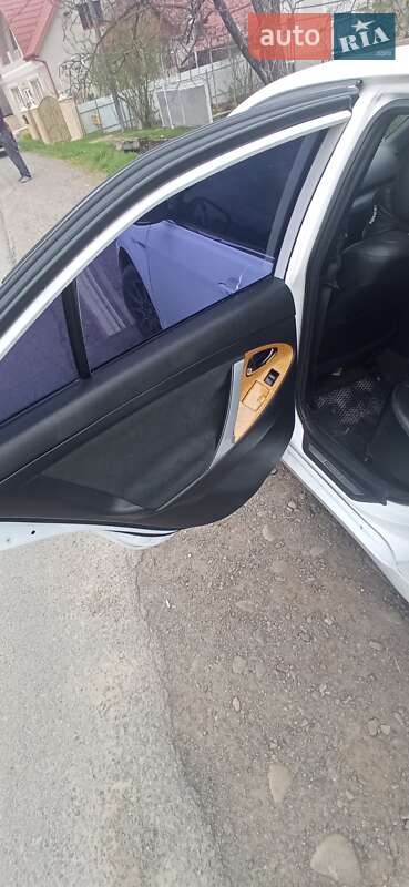 Седан Toyota Camry 2006 в Тячеві