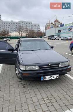 Седан Toyota Camry 1990 в Одессе