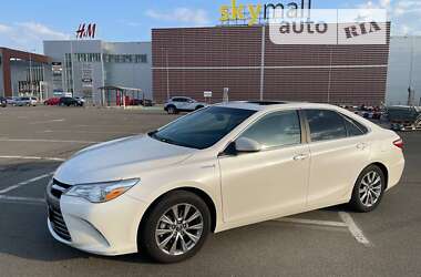 Седан Toyota Camry 2016 в Києві